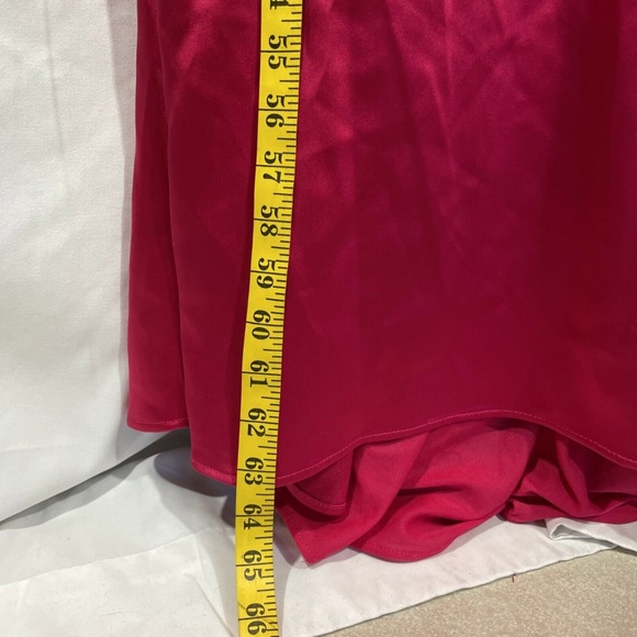 NWD IEENA for MAC‎ DUGGAL [ 14 ] Satin Ruched Trumpet Gown In Fuchsia - Picture 5 of 12